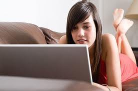 Чем интересуются девушки в интернете?