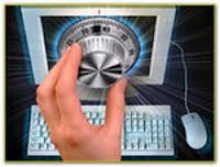 Ревнуя бывшую девушку, полицейский взламывал почтовые ящики коллег