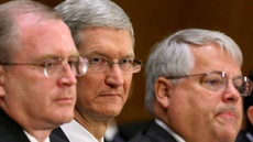 Почему даже «кровные» враги Apple заняли ее сторону?