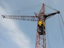 Мужчина, "прогулявшийся" по строительному крану, стал звездой YouTube