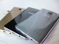 В "двухсимочный" Samsung Galaxy Note 5 можно установить microSD-карту