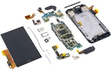 Специалисты iFixit поставили флагману HTC One M9 двойку
