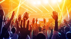 Фанат попал за кулисы к любимой группе, подделав статью в "Википедии"