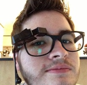 Хакер сделал собственные Google Glass под названием Flass