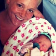 Пользователи Facebook спасли новорожденного ребёнка от похитительницы