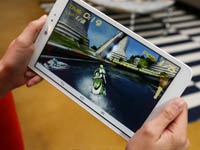 LG G Pad 8.3 первым из линейки Google Play Edition получит Android 5.0 Lollipop