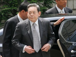 Председатель Samsung отсудил у родственников $4 млрд.