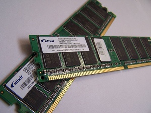 Продажи мобильной DRAM-памяти сократились на 5,2%