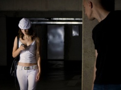 Фото бабушкиных сбережений, опубликованное в Facebook, привело к ограблению