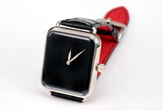 Швейцарская компания скопировала дизайн Apple Watch для своих механических часов за $27 000