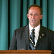 Полиция задержала жителя США за ведение пародийного аккаунта мэра