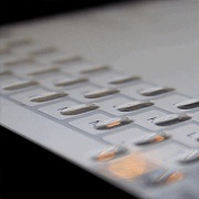 Чехол с динамическими кнопками для сенсорных экранов выпустят в 2014 году