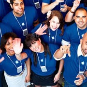 Apple начала обучение своих сотрудников