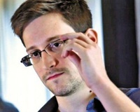 Сноуден может провести в российском аэропорту до 6 месяцев