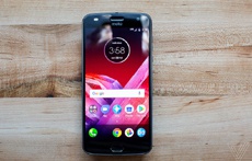 Lenovo представила смартфон Moto Z2 Play