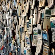 Закон об ужесточении правил продажи сим-карт вступает в силу в России