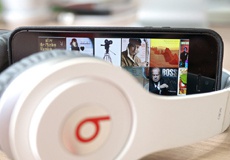 Apple хочет запретить слушать музыку бесплатно