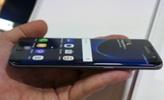 Владельцы Samsung Galaxy S7 edge жалуются на ложные касания
