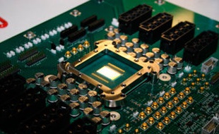 Инженеры создали 110-ядерный мобильный процессор