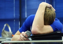 Минский подросток уговорил 48 человек купить ему телефон в кредит