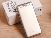 "Раскладушку" Samsung Folder 2 показали на качественных снимках