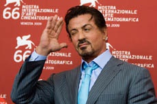 Сталлоне поблагодарил британскую полицию за поимку онлайн-пирата