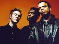 Massive Attack изменили альбом из-за пиратов