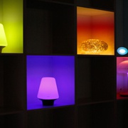 Голосовой помощник Alexa научился управлять цветом умных светильников