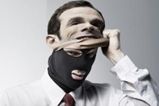 За неделю жители Славянска "подарили" мошенникам почти 40 тысяч гривен