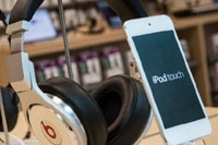 Apple обвинили в удалении музыки с iPod без ведома владельцев