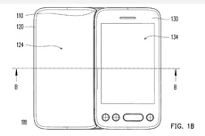 HTC запатентовала смартфон с двумя экранами