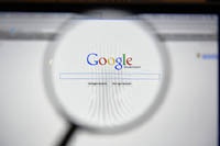 Свой домен обойдется Google в восемь долларов в год