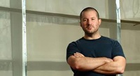 Джонатан Айв: iPhone должен быть тонким и легким, а не «долгоиграющим»