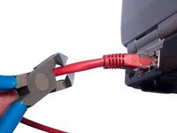 В Запорожской области вор оставил школу-интернат без интернета