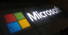 Microsoft изобрела уникальный дисплей, работающий без касаний