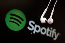 Spotify обвинил Apple в монополистских действиях