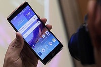 Аналитики сохраняют скепсис по отношению к флагману LG V10