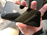Сотрудник Apple поделился деталями об "iPhone 8"