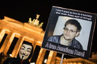 Спецслужбы опровергли версию о сложных технологиях Сноудена