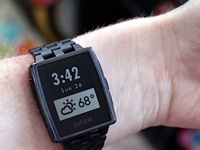 "Умные" часы Pebble теперь поддерживают уведомления Android Wear