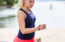 Создан ремешок для удобного ношения Apple Watch