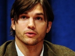 Перевоплощаясь в Стива Джобса, Эштон Катчер попал в больницу