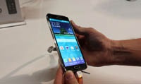 В Samsung Galaxy S5 нашли функцию радионяни