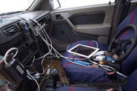 Умельцы управляют автомобилем по iPad