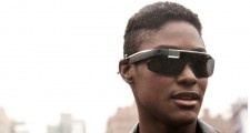 Очками Google Glass теперь можно управлять с помощью смартфона