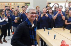 Тим Кук студентам: «Не работайте ради денег, вы никогда не будете счастливы»