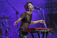 Земфира возглавила российский чарт iTunes