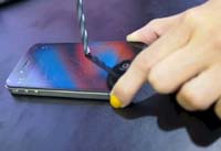 Пленка защитит iPhone от дрели