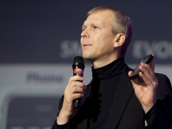 Андрей Колодюк на диване и "в законе"