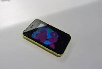 Nokia представила два телефона с поддержкой соцсетей